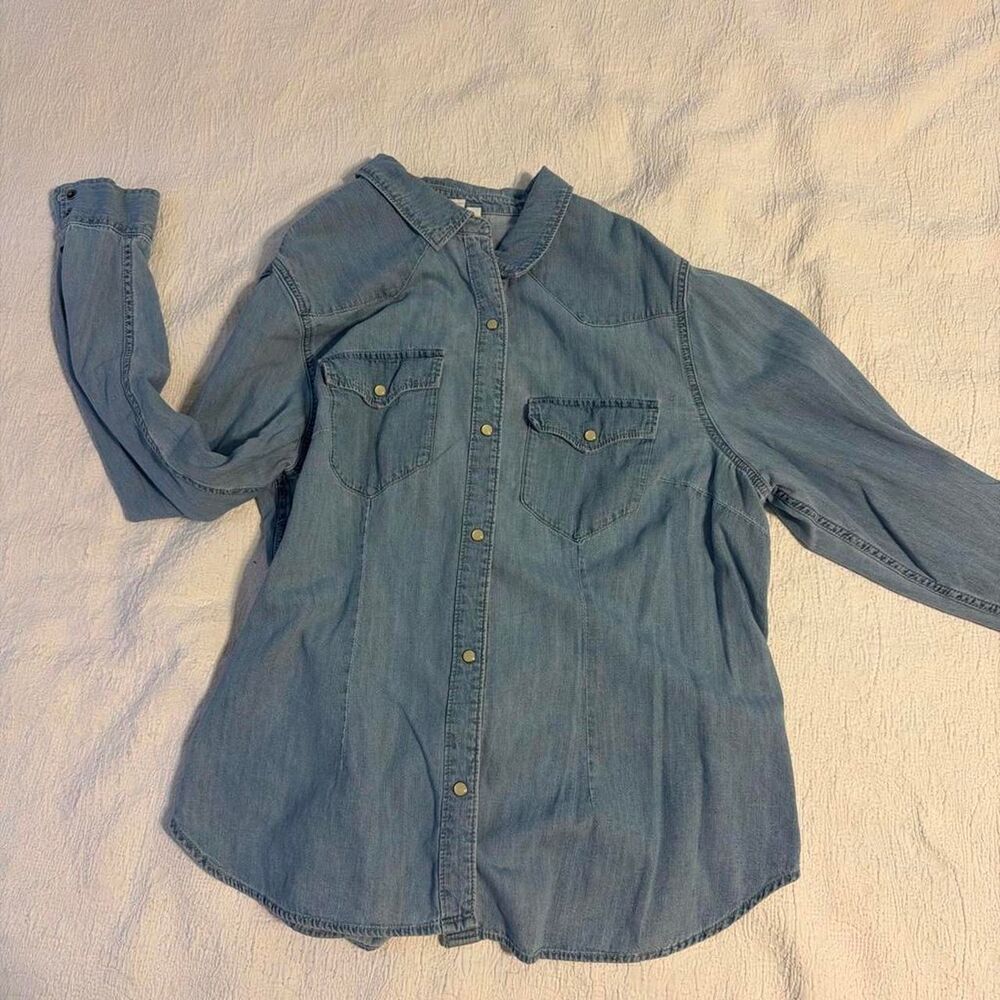 Gap Women's Blue Denim Shirt